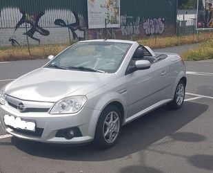 Opel Opel Tigra Cabrio Benzin + LPG Gebrauchtwagen