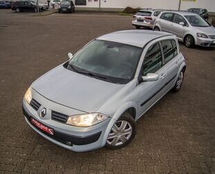 Renault Renault Megane Confort Dynamique 2.0 16V+Automat+N Gebrauchtwagen