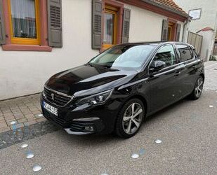 Peugeot Peugeot 308 PureTech 130 Tech Edition wenig KM gep Gebrauchtwagen