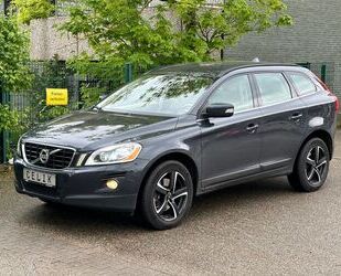 Volvo Volvo XC60 2.4D Summum AWD/Voll/8FachAlu/Zahnri.ge Gebrauchtwagen