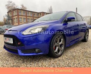 Ford Ford Focus 2.0 EcoBoost ST Leder-Exklusiv-Paket NA Gebrauchtwagen