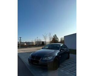 BMW BMW 320i TOP Sport Fahrzeug Sound Optik Gebrauchtwagen