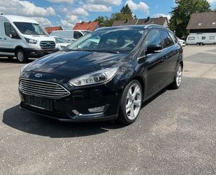 Ford Ford Focus Turnier Titanium*Automatik*Xenon*Navi*A Gebrauchtwagen