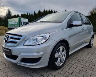 Mercedes-Benz Mercedes-Benz B-180 AUTOMATIK SHZ AHK PDC KLIMA TÜ Gebrauchtwagen