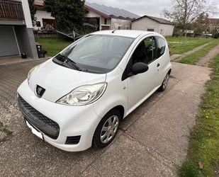 Peugeot Peugeot 107 Petit Filou 70 Petit Filou - wenig Kil Gebrauchtwagen