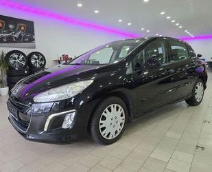 Peugeot Peugeot 308 Active 1. Hand Automatik Navi Klima Gebrauchtwagen