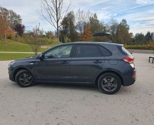 Hyundai Hyundai i30 1.5 Pure Gebrauchtwagen