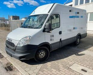 IVECO Iveco Daily Kasten HKa 35 S... Radstand 3300 Gebrauchtwagen