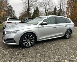 Skoda Skoda Octavia 2.0 TDI First Edition 150PS DSG Pano Gebrauchtwagen