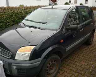 Ford Ford Fusion 1,4 16V + + Gebrauchtwagen