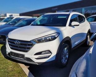 Hyundai Hyundai TUCSON 1.6GDi Trend blue 2WD Navigation Gebrauchtwagen