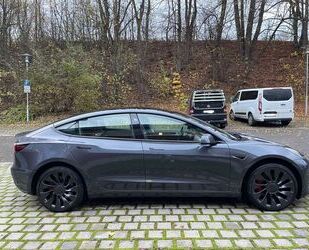 Tesla Tesla Model 3 Allradantrieb mit Dualmotor Performa Gebrauchtwagen