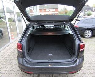 VW Volkswagen Passat Variant Business 2.0 TDI DSG NAV Gebrauchtwagen