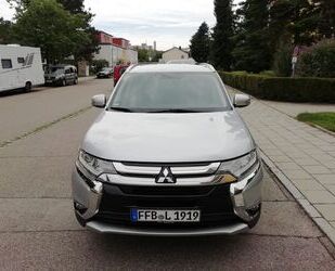 Mitsubishi Mitsubishi Outlander 2.2 DI-D Plus ClearTec 2WD Pl Gebrauchtwagen