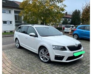 Skoda Skoda Octavia 2.0 TDI Green tec RS Combi RS Gebrauchtwagen