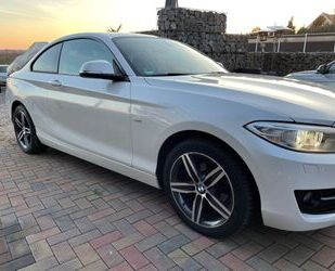 BMW BMW 218 d Coupe Sport Line Automatik Gebrauchtwagen