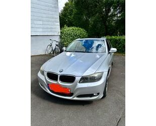 BMW BMW 318i !Performance Felgen! Gebrauchtwagen