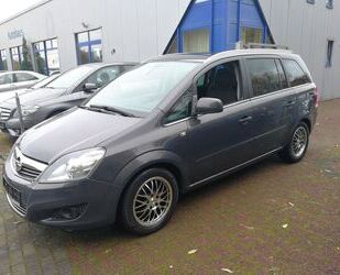 Opel Opel Zafira B Family Plus*NAVI*SHZ*PDC*7 SITZER*XE Gebrauchtwagen