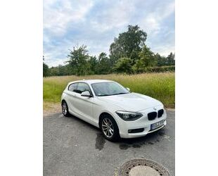 BMW BMW 116i /AUTOMATIK/NAVI/PDC/3-TRG. Gebrauchtwagen