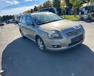 Toyota Toyota Avensis Combi Edition 2.0-l-VVT-i Gebrauchtwagen