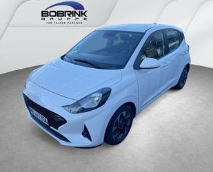 Hyundai Hyundai i10 1.0 Trend SHZ LHZG PDC RFK Navi Allwet Gebrauchtwagen