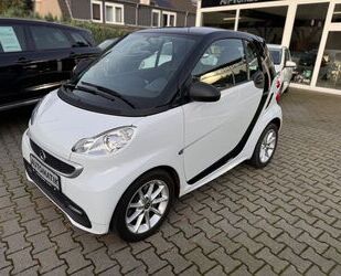 Smart Smart ForTwo 84 PS Servo Klimaautom. Pano. 5200 km Gebrauchtwagen