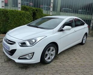 Hyundai Hyundai i40 Style Automatik/PDC/Bluetooth/2.Hd Gebrauchtwagen