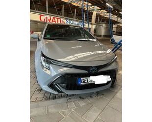 Toyota Toyota Corolla 1,8 Hybrid Tour. TeamD, Allwett., G Gebrauchtwagen