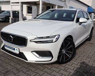 Volvo Volvo V60 T6 AWD Recharge Core|NAVI|R-CAM|PDC|SHZG Gebrauchtwagen