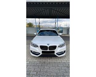 BMW BMW 220d Coupé Sport Line Gebrauchtwagen