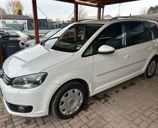 VW Volkswagen Touran Highline*DSG*NAVI*KAMERA* Gebrauchtwagen