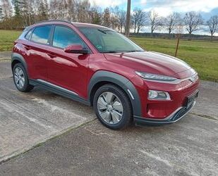 Hyundai Hyundai Kona ELEKTRO 204 PS Vollgarantie bis 11/20 Gebrauchtwagen