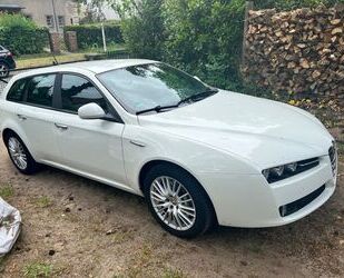 Alfa Romeo Alfa Romeo Bella 159 2.4 JTDM (8fach Bereift) Gebrauchtwagen