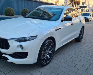 Maserati Maserati Levante Diesel,ACC,Pano,ALU21,Carbon,Kame Gebrauchtwagen