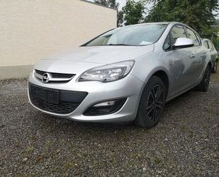 Opel Opel Astra J Lim. 5-trg. Selection Gebrauchtwagen