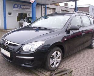 Hyundai Hyundai i30 CW 1.4i Kombi/AHK/TÜV+Insp.+Bremsen ne Gebrauchtwagen