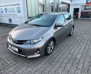 Toyota Toyota Auris 1.8 VVT-i Hybrid Automatik Executive Gebrauchtwagen