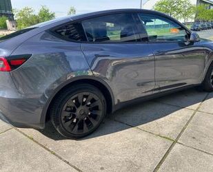 Tesla Tesla Model Y Long Range AWD 20 Zoll Zubehör 500€ Gebrauchtwagen