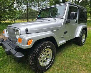 Jeep Jeep Wrangler 4.0 Automatik Sahara Traumzustand Gebrauchtwagen