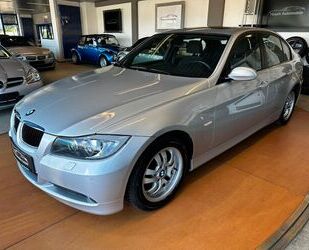 BMW BMW 320i 1.HAND/78TKM/AUT./NAVI/XENON/GSD/MEMORY/S Gebrauchtwagen