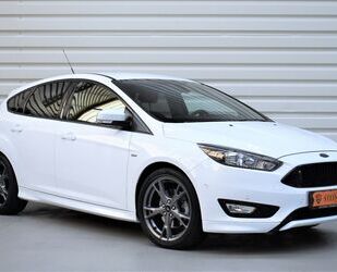 Ford Ford Focus Lim. ST-Line+1.Hand+SHZ+LHZ+PDC Gebrauchtwagen