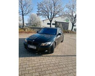 BMW BMW 330, Navi,Xenon,AHK, SHZ, TÜV, Kette neu,allra Gebrauchtwagen