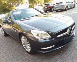 Mercedes-Benz Mercedes-Benz SLK 250 Autom Leder Navi Airscarf Sc Gebrauchtwagen