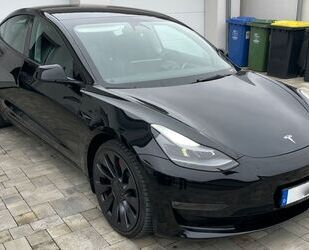 Tesla Tesla Model 4WD mit Dualmotor Performa...MwSt. Gebrauchtwagen