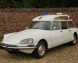 Citroen Citroën DS 20 F Ambulance 