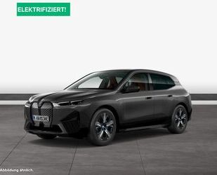 BMW BMW iX xDrive40 Sportpaket HK HiFi DAB Komfortzg. Gebrauchtwagen