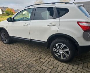 Nissan Nissan Qashqai 1.6 dCi DPF 360 Unfallfrei, sehr g Gebrauchtwagen