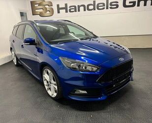 Ford Ford Focus Turnier ST MK3*PDC*BI-XENON*LEDERPAKET* Gebrauchtwagen