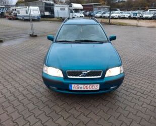 Volvo Volvo V40 2.0T Comfort/SHZ/AHK/TÜV NEU Gebrauchtwagen