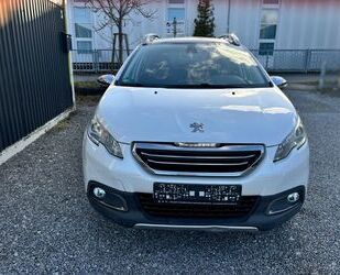 Peugeot Peugeot 2008 Allure/1.Hand/SHZ/PANO Gebrauchtwagen